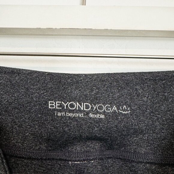Beyond Yoga Ruched Scrunch Leg Mid Rise Athletic Leggings Spacedye Gray Workout - Picture 5 of 7